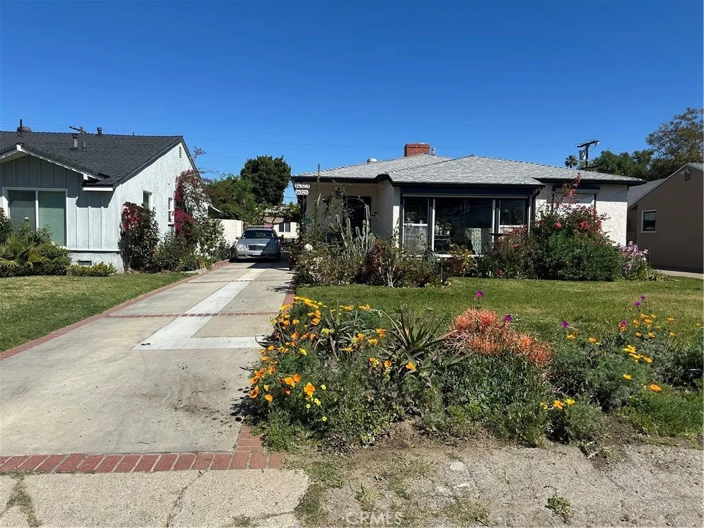14325 Martha Street, Van Nuys, CA 91401