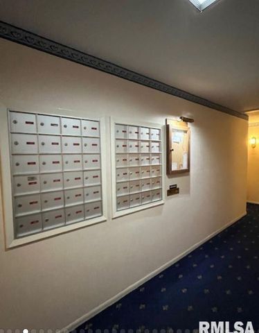 1350 Kimberly Ridge Road 310, Bettendorf, IA 52722