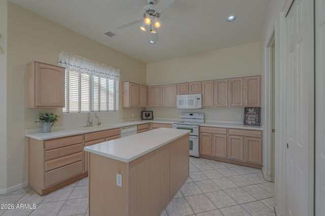 1618 E JASMINE Street, Casa Grande, AZ 85122