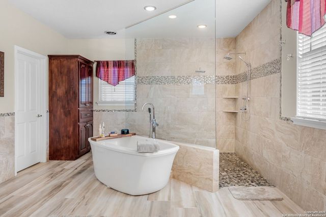 765 E Loop 1604, St Hedwig, TX 78152