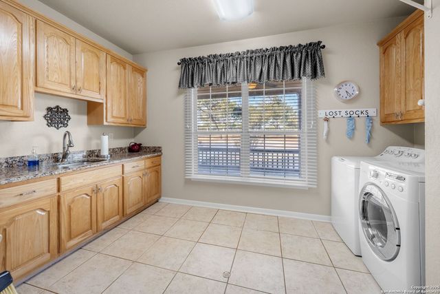 765 E Loop 1604, St Hedwig, TX 78152