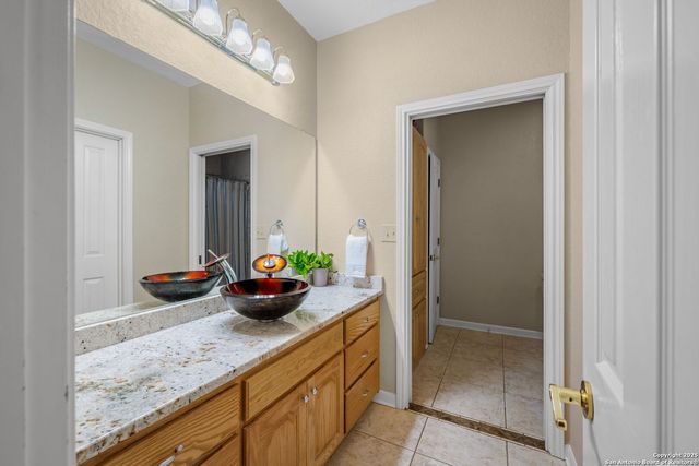 765 E Loop 1604, St Hedwig, TX 78152