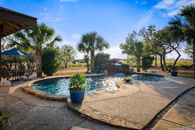 765 E Loop 1604, St Hedwig, TX 78152