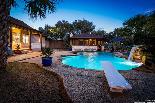 765 E Loop 1604, St Hedwig, TX 78152