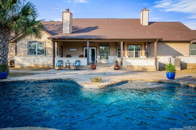 765 E Loop 1604, St Hedwig, TX 78152