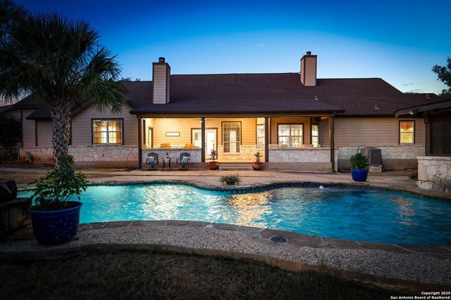 765 E Loop 1604, St Hedwig, TX 78152