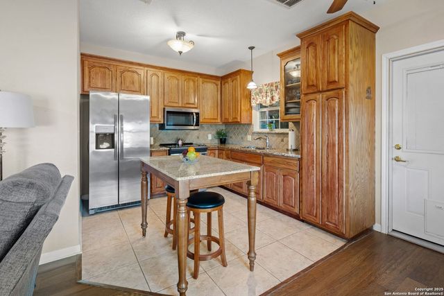 765 E Loop 1604, St Hedwig, TX 78152