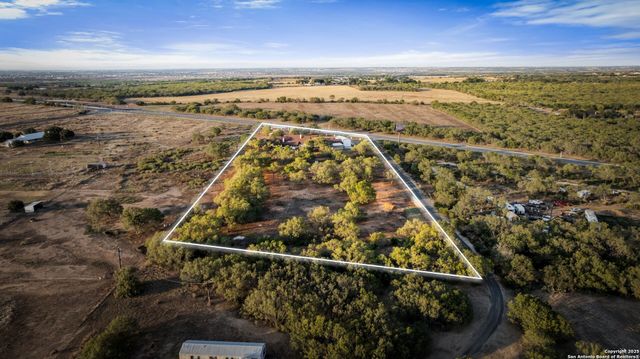 765 E Loop 1604, St Hedwig, TX 78152