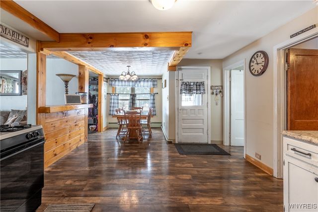 1009 Two Rod Road S, Marilla, NY 14102