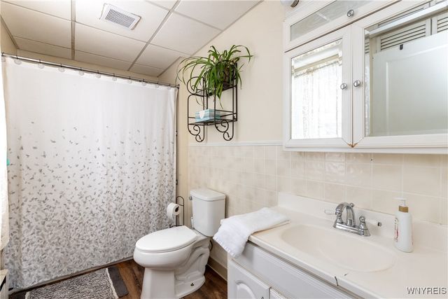 1009 Two Rod Road S, Marilla, NY 14102