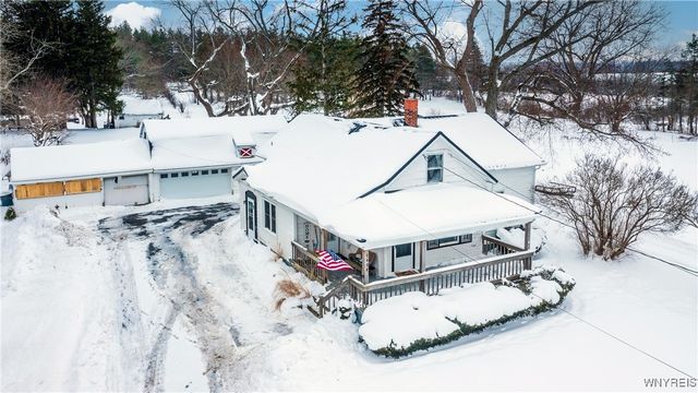 1009 Two Rod Road S, Marilla, NY 14102