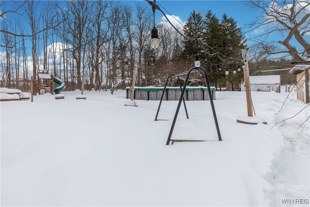 1009 Two Rod Road S, Marilla, NY 14102