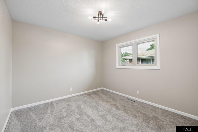 2041 N 77th Street, Lincoln, NE 68505
