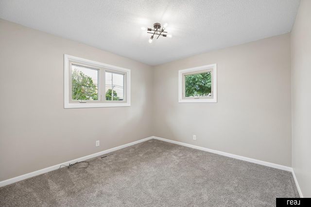 2041 N 77th Street, Lincoln, NE 68505