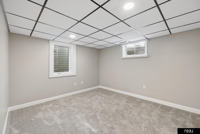 2041 N 77th Street, Lincoln, NE 68505