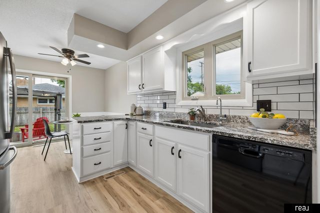 2041 N 77th Street, Lincoln, NE 68505