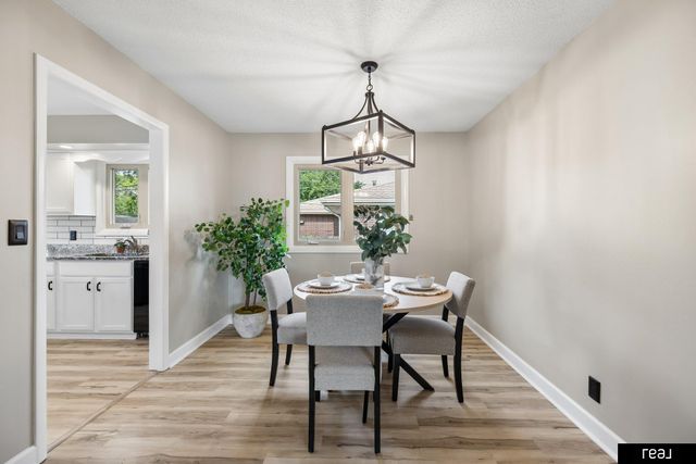 2041 N 77th Street, Lincoln, NE 68505
