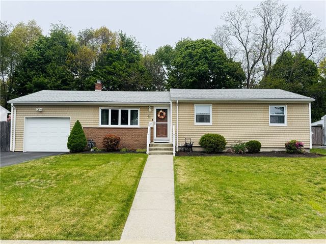 124 Zinnia Drive, Cranston, RI 02920