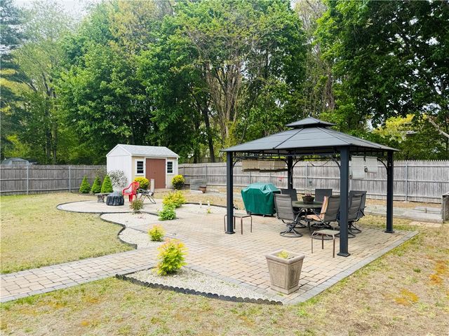 124 Zinnia Drive, Cranston, RI 02920