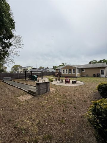 124 Zinnia Drive, Cranston, RI 02920