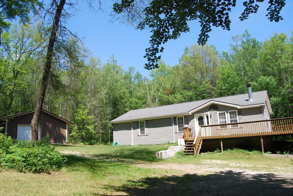 N11490 Nelson ROAD, Wausaukee, WI 54177