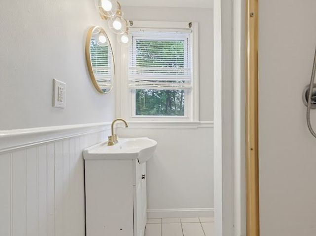 22 Poskus St, Stoughton, MA 02072