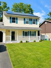 13 Talcott Place, Middletown, NY 10940