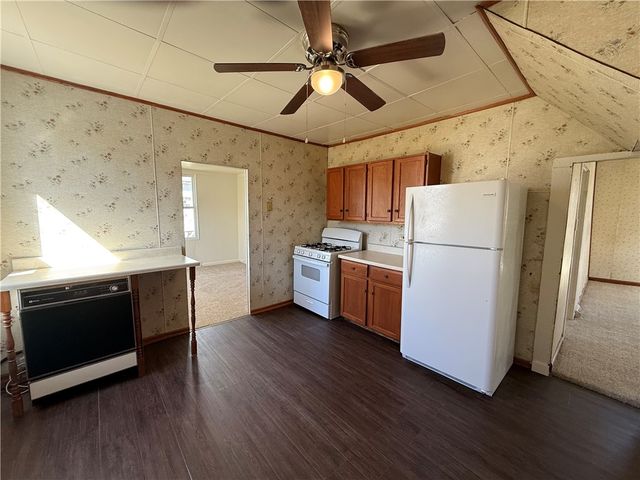 208 E Slippery Rock St, Chicora Boro, PA 16025