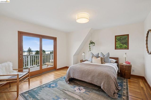 982 982 Grizzly Peak Blvd, Berkeley, CA 94708