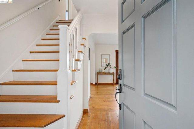 982 982 Grizzly Peak Blvd, Berkeley, CA 94708