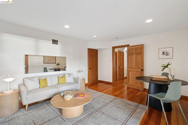 982 982 Grizzly Peak Blvd, Berkeley, CA 94708