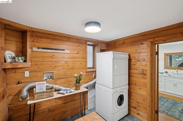 982 982 Grizzly Peak Blvd, Berkeley, CA 94708