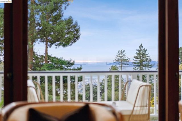 982 982 Grizzly Peak Blvd, Berkeley, CA 94708