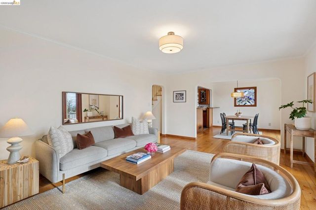 982 982 Grizzly Peak Blvd, Berkeley, CA 94708