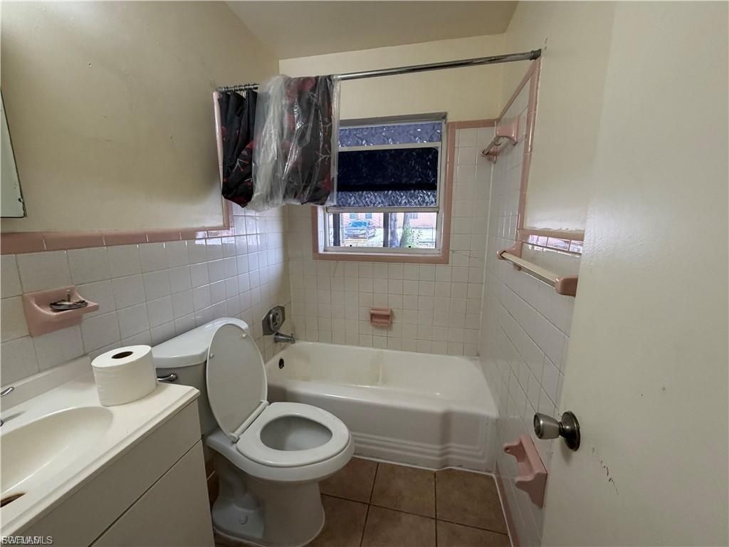 4902 Victoria DR 1, CAPE CORAL, FL 33904 — photo 5
