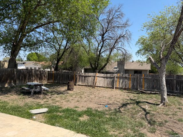 9130 KINGS HBR, San Antonio, TX 78242