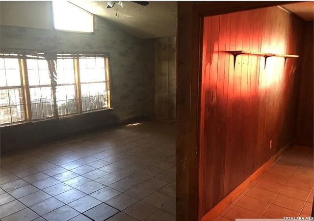 9130 KINGS HBR, San Antonio, TX 78242