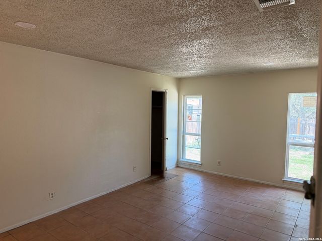 9130 KINGS HBR, San Antonio, TX 78242