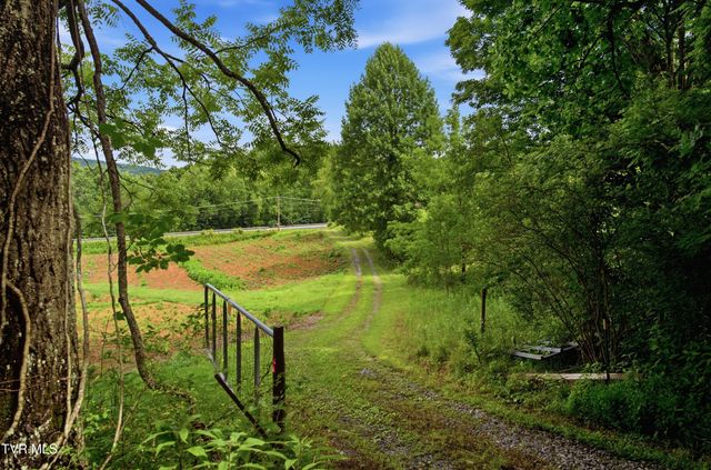 125 Dale Blevins Lane, Roan Mountain, TN 37687