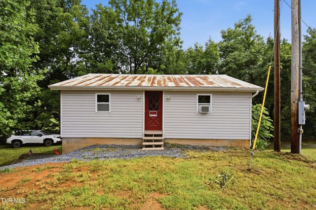 125 Dale Blevins Lane, Roan Mountain, TN 37687
