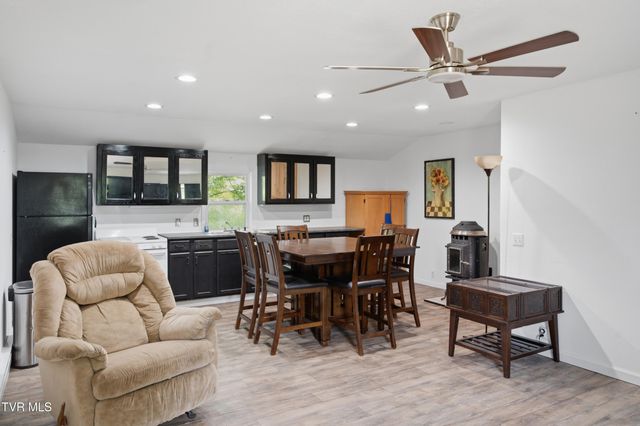 125 Dale Blevins Lane, Roan Mountain, TN 37687