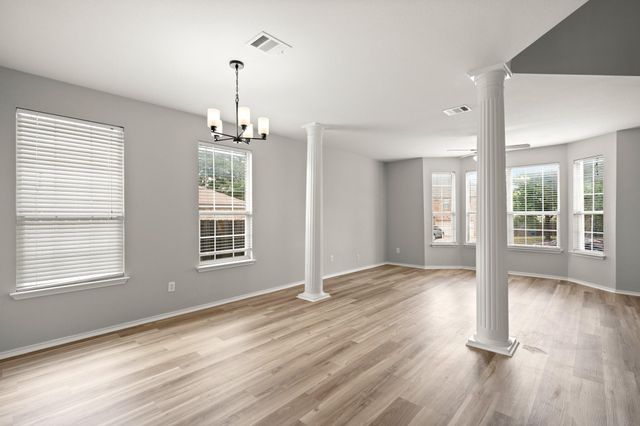 19616 San Chisolm DR, Round Rock, TX 78664