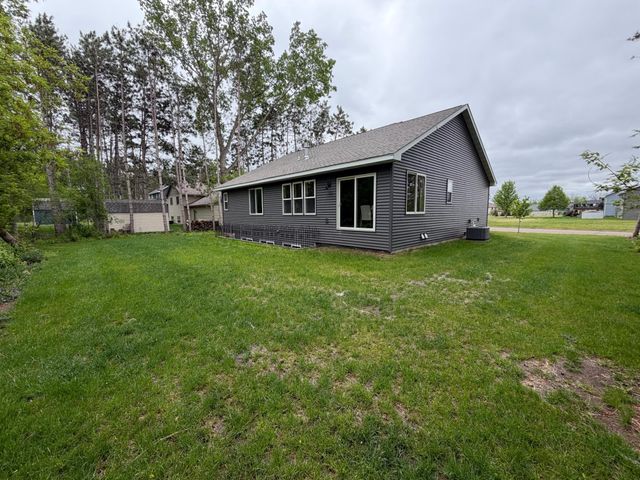 1141 Pinewood Trail, New Richmond, WI 54017