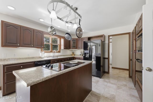 215 Bayshore Drive, Elizabeth City, NC 27909