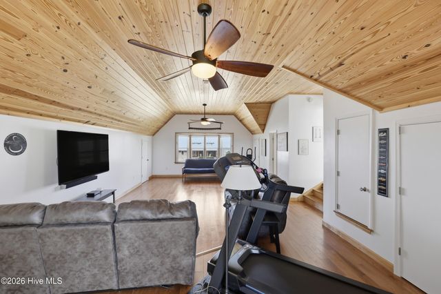 215 Bayshore Drive, Elizabeth City, NC 27909