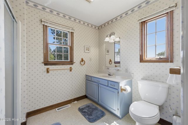 215 Bayshore Drive, Elizabeth City, NC 27909