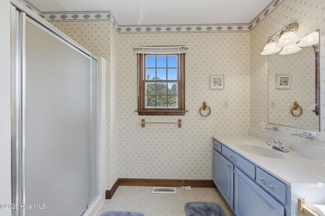 215 Bayshore Drive, Elizabeth City, NC 27909