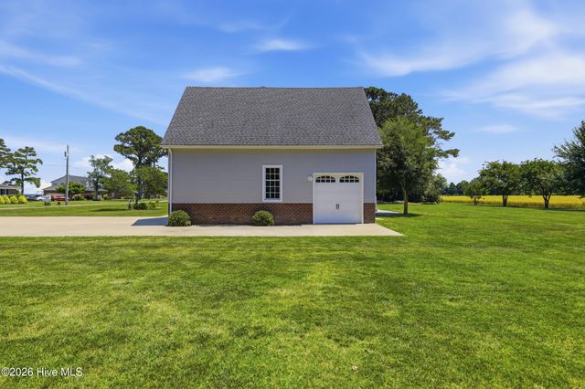 215 Bayshore Drive, Elizabeth City, NC 27909