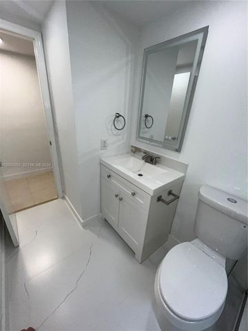 8625 NW 8th St 213, Miami, FL 33126