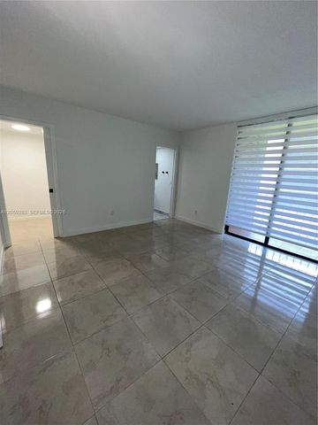 8625 NW 8th St 213, Miami, FL 33126